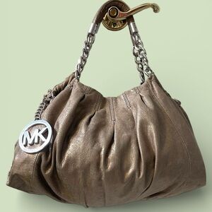 ❤️ Michael Kors ERIN Slouchy Shoulder Hobo Bag in Golden Shimmer